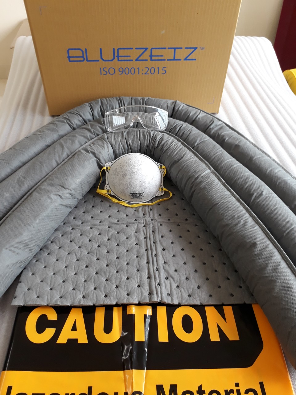 Kít hỗn hợp xử lý sự cố tràn dầu, hóa chất